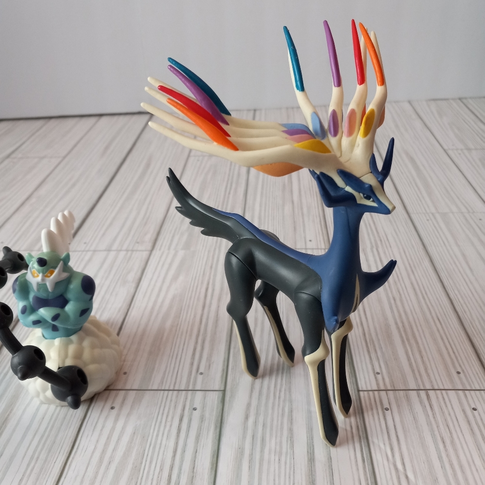Pokemon Assorted Toy Bundle - Picture 3 of 12